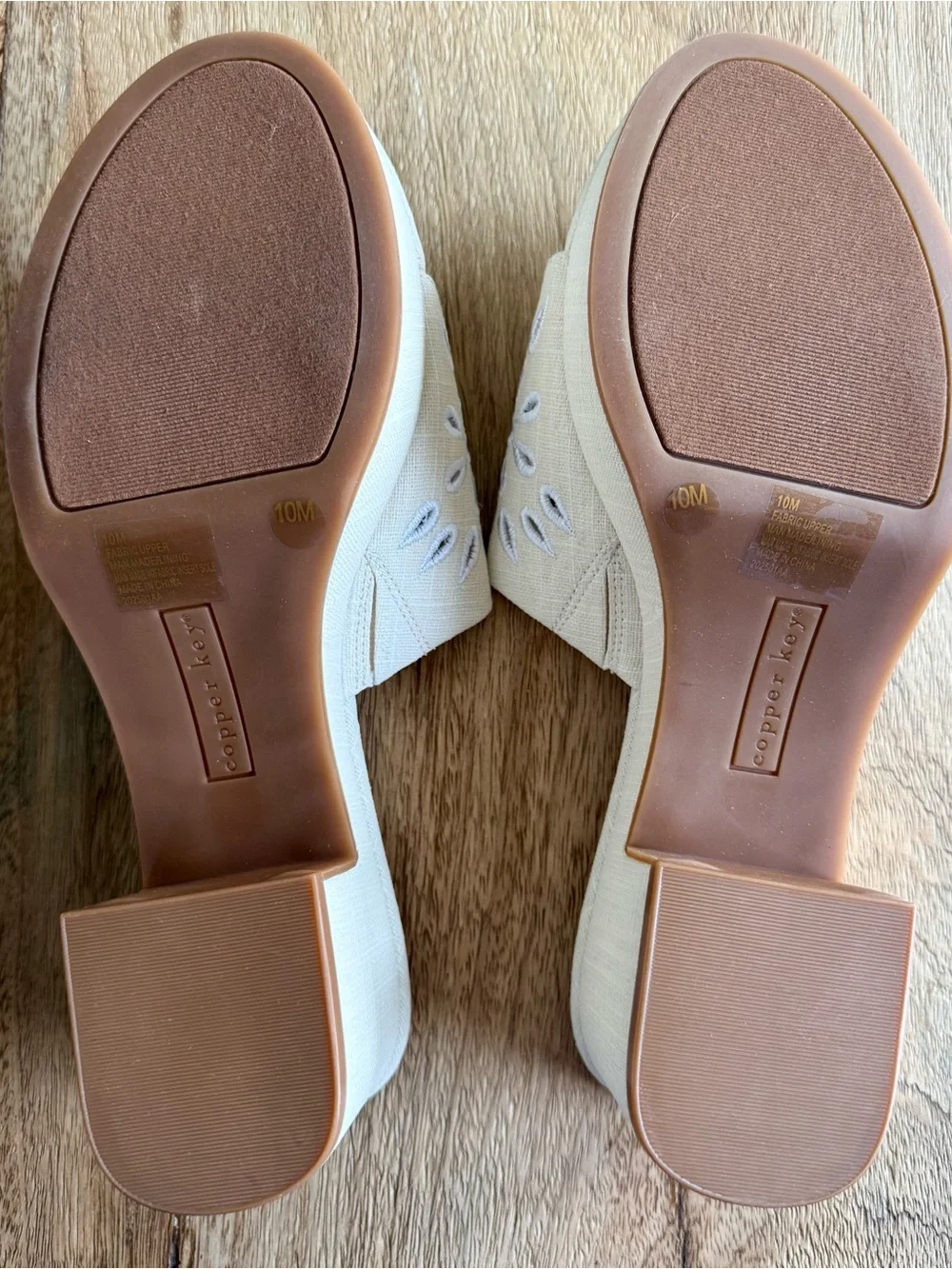 Copper Key Cream Embroidered Platform Sandals Women’s 10
